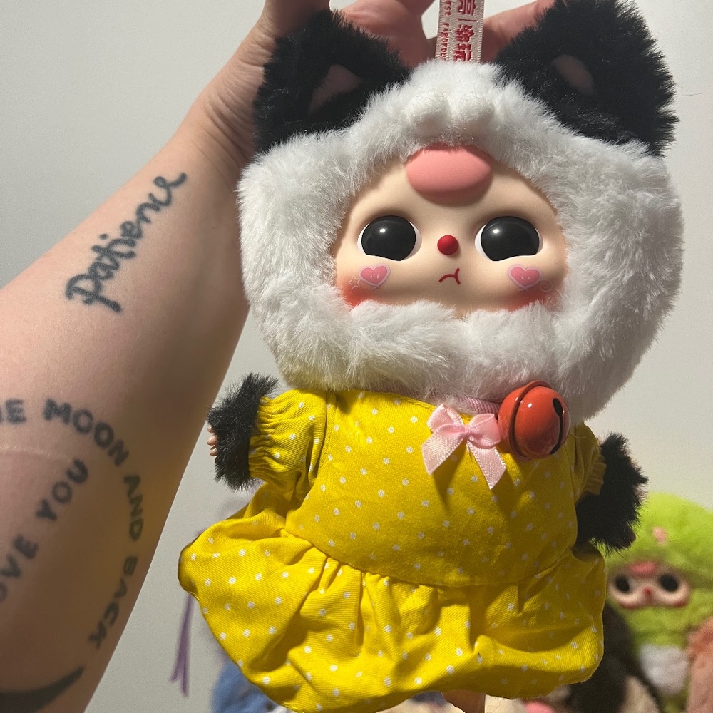 BABY THREE KITTEN WARDROBE - WHITE & BLACK